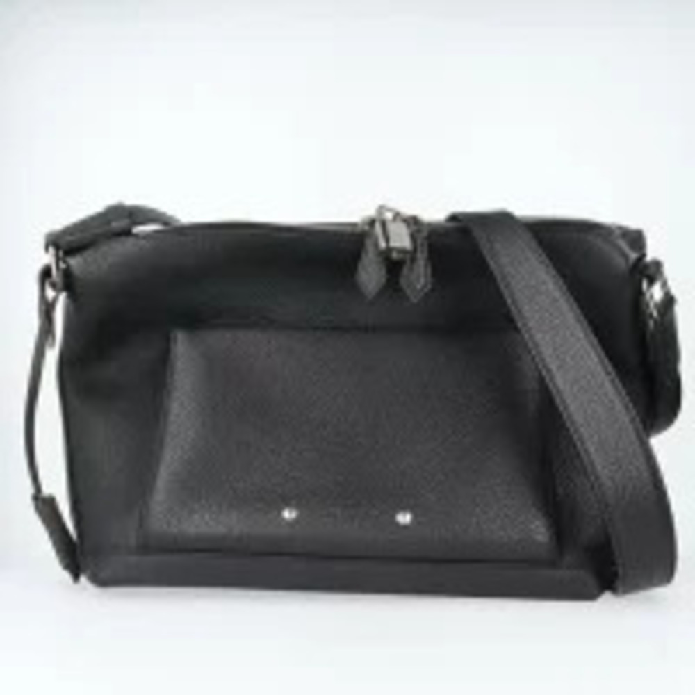 LOUIS Vuitton Armand Messenger Taurillon Noir Black Shoulder Bag Presenth